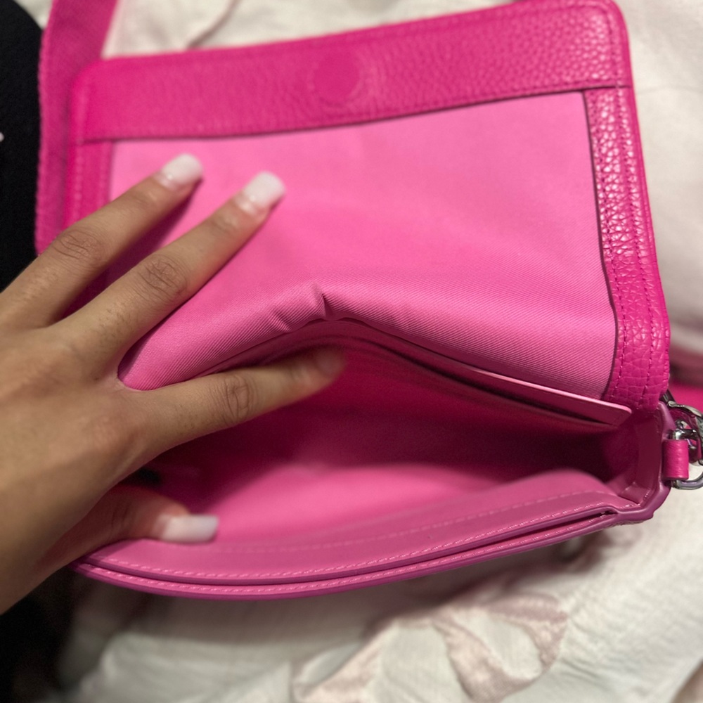 Marc Jacobs "The leather Mini Bag" in hot pink. Wore twice. Looks brand new. - Picture 7 of 7